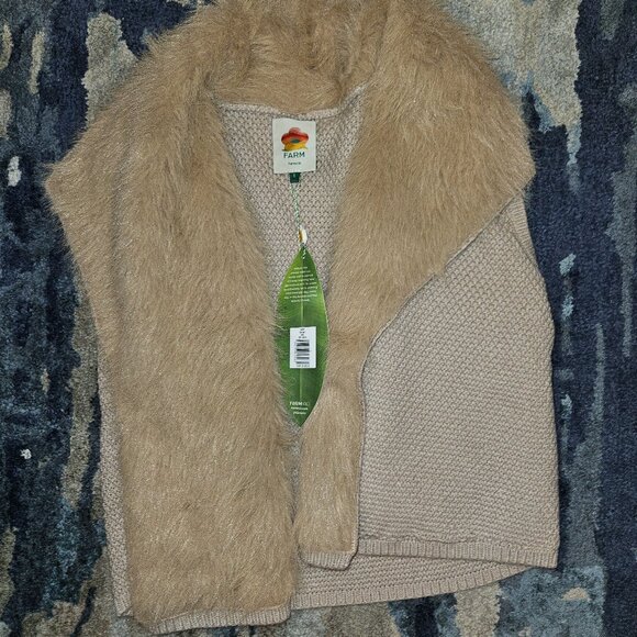 NWT Farm Rio beige fur sleeveless knit vest L Priced to sell - Picture 9 of 11